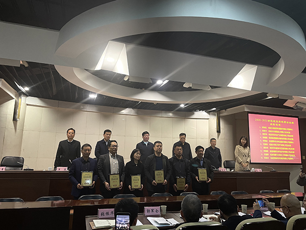 1637976128648393.jpg 22.jpg